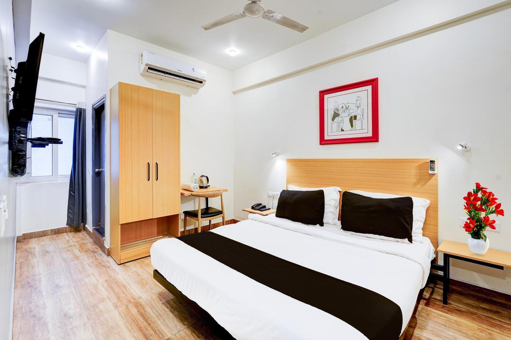 Super Townhouse Tirupati Hotell Exteriör bild