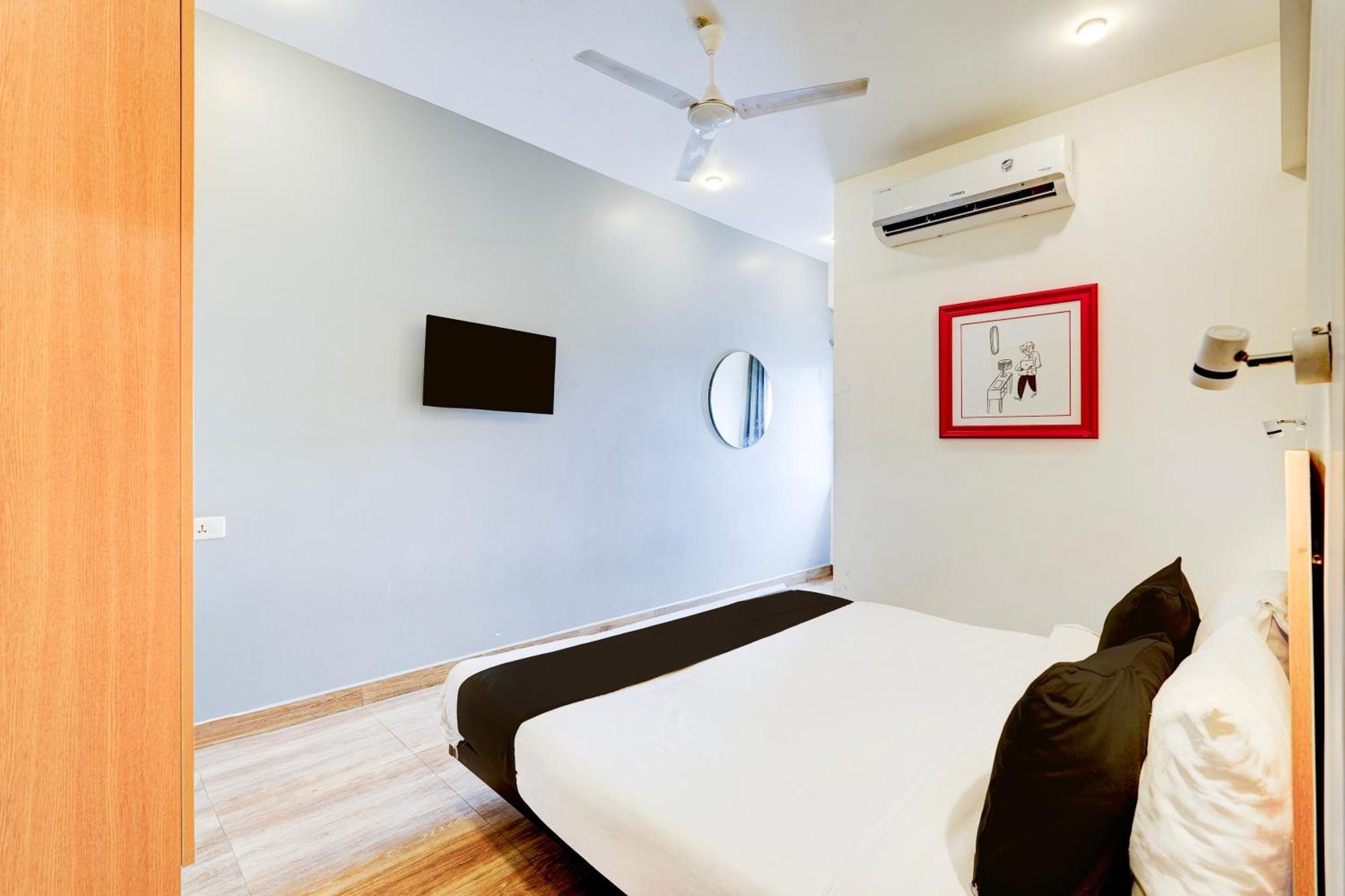 Super Townhouse Tirupati Hotell Exteriör bild